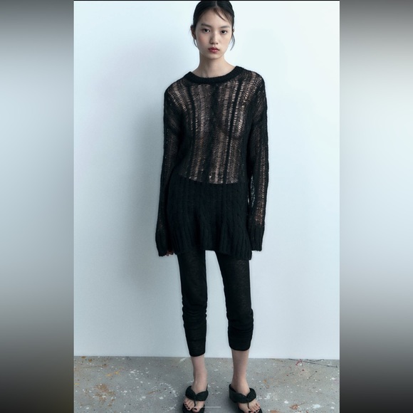 Open work cable knit sweater - Picture 3 of 8